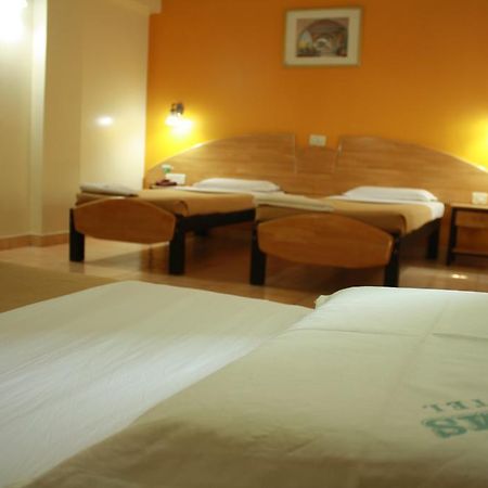 Tom'S Hotel Bangalore Ngoại thất bức ảnh