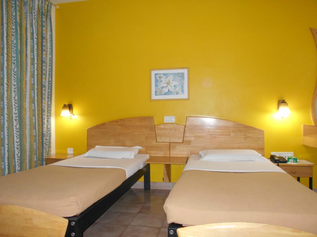 Tom'S Hotel Bangalore Phòng bức ảnh