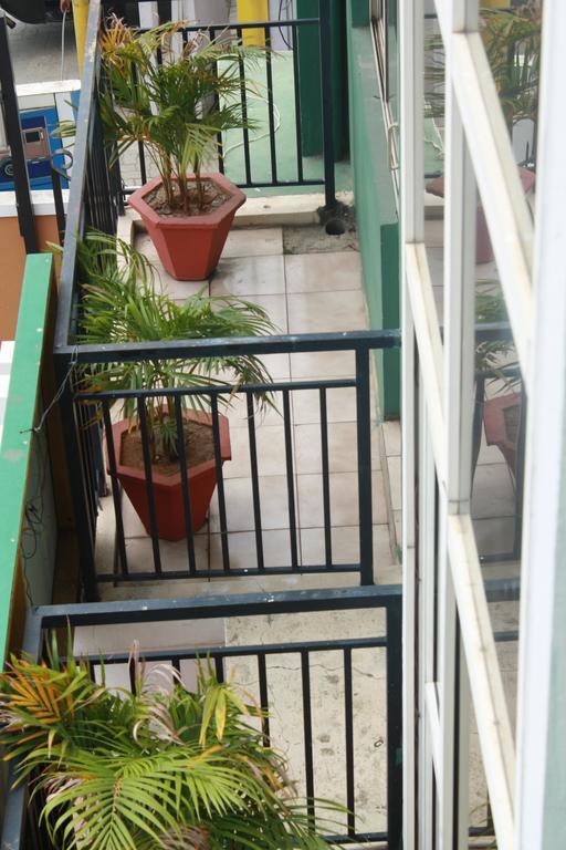 Tom'S Hotel Bangalore Ngoại thất bức ảnh