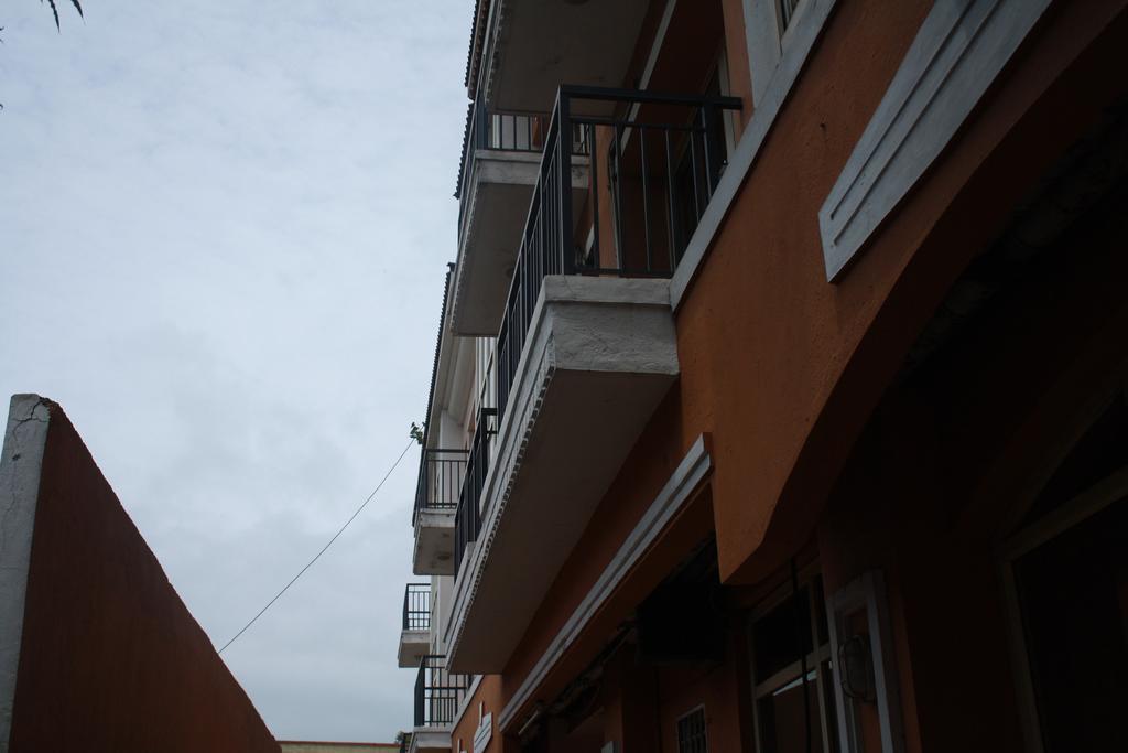 Tom'S Hotel Bangalore Ngoại thất bức ảnh