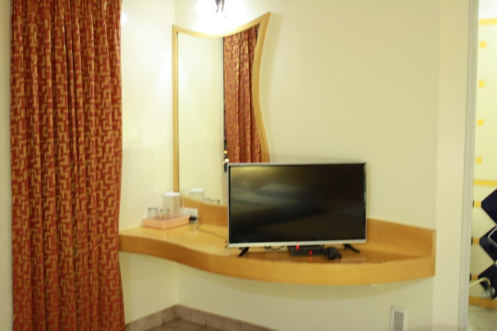 Tom'S Hotel Bangalore Ngoại thất bức ảnh