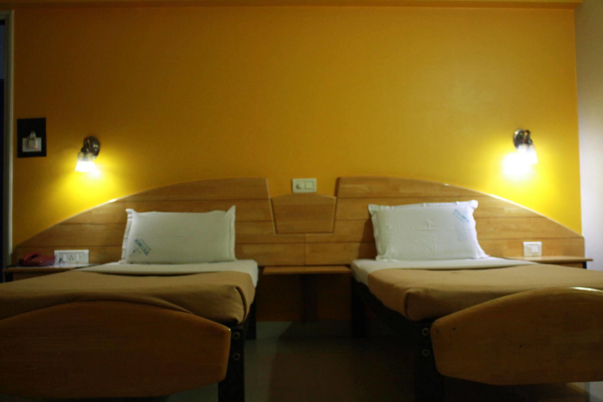 Tom'S Hotel Bangalore Ngoại thất bức ảnh