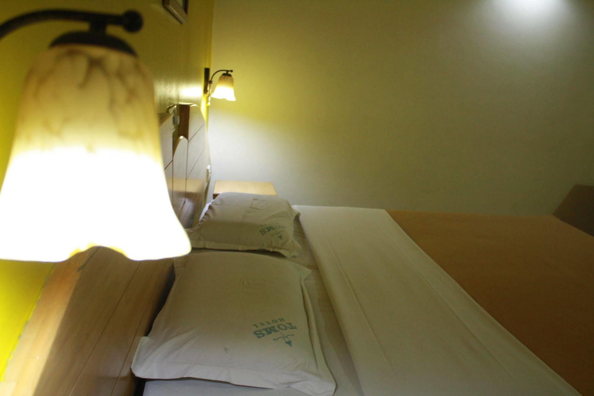 Tom'S Hotel Bangalore Ngoại thất bức ảnh