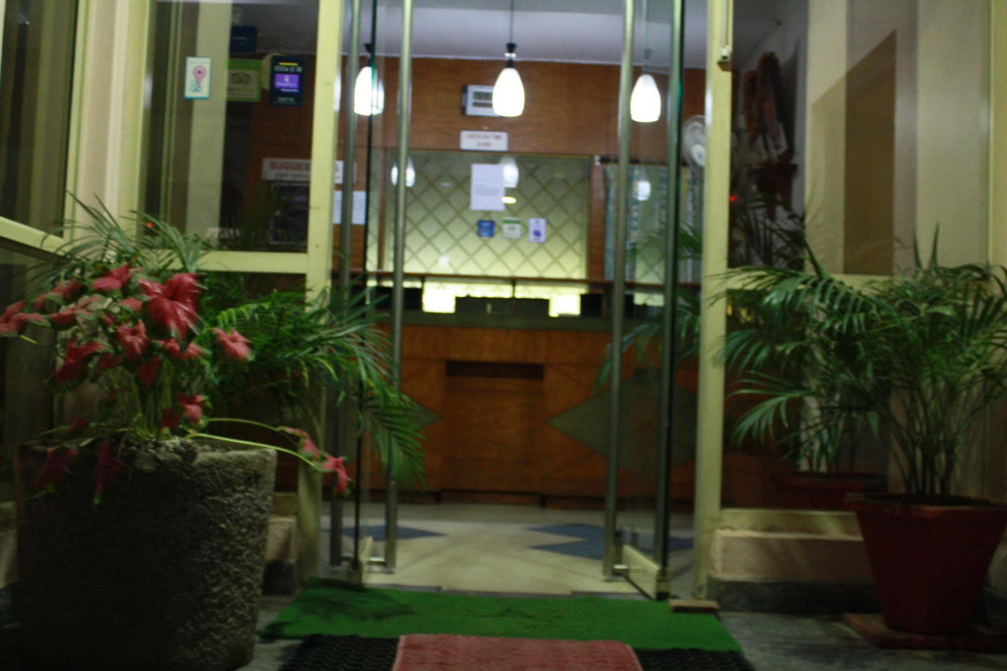 Tom'S Hotel Bangalore Ngoại thất bức ảnh